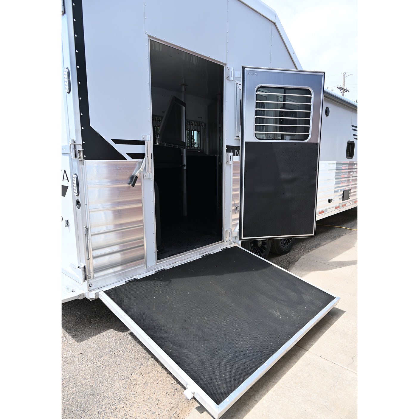 2027 Lakota Infinity 3 Horse Trailer with 16' Living Quarters, Side Load, Super Rear Tack