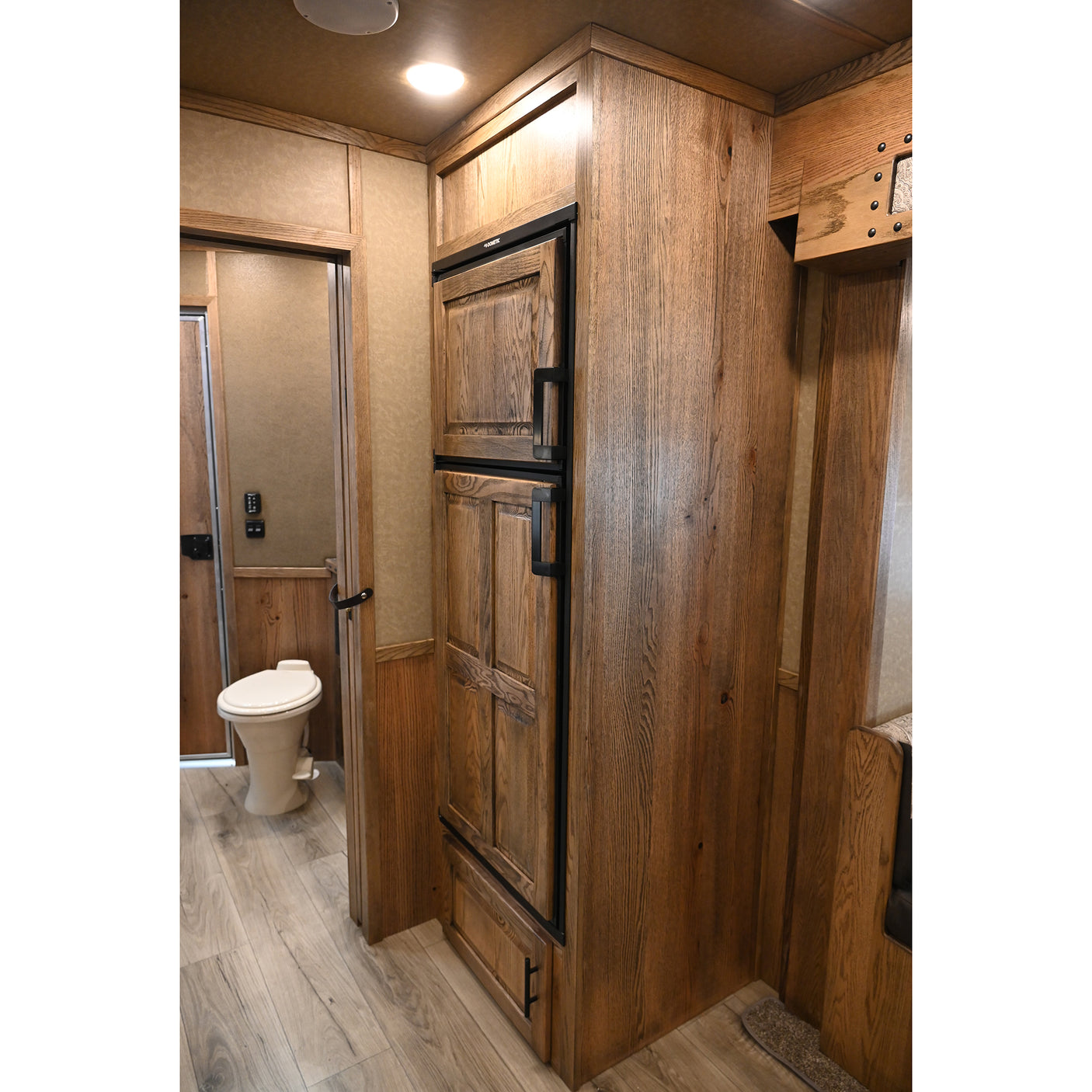 2027 Lakota Infinity 3 Horse Trailer with 16' Living Quarters, Side Load, Super Rear Tack