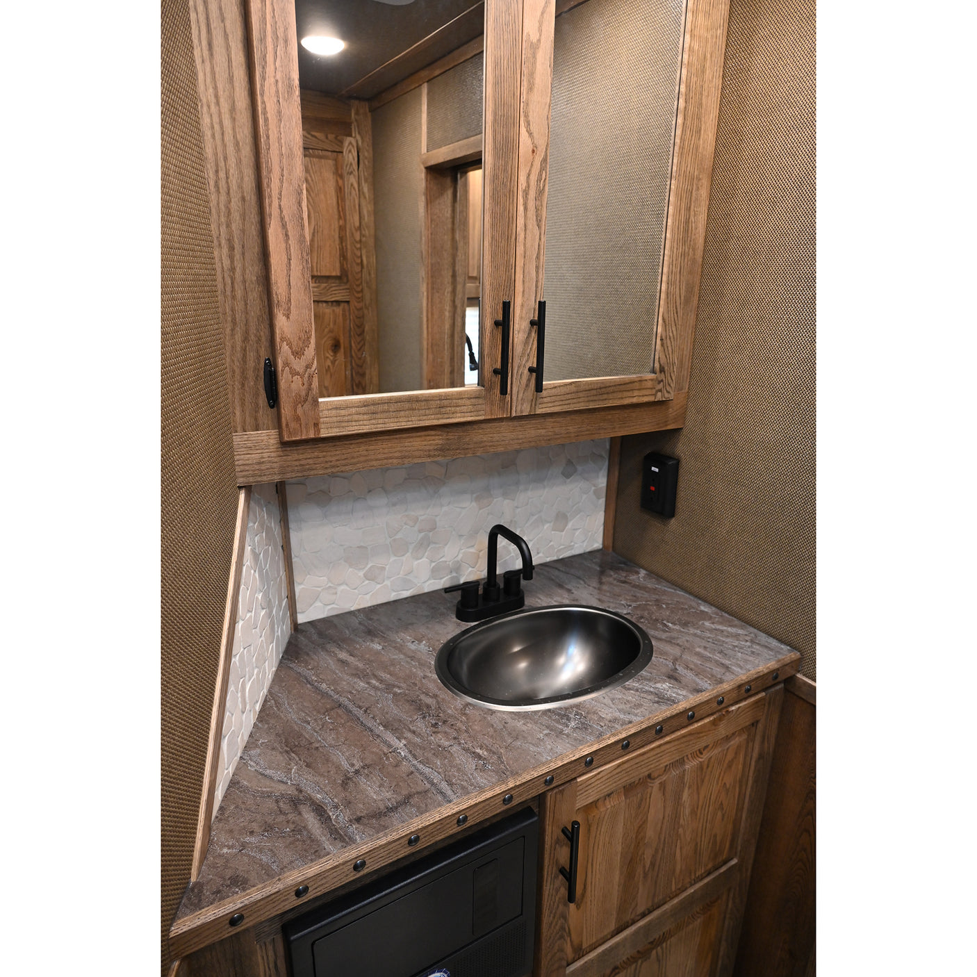 2027 Lakota Infinity 3 Horse Trailer with 16' Living Quarters, Side Load, Super Rear Tack