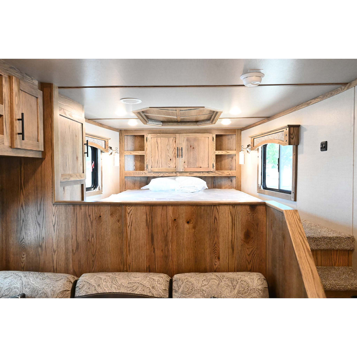 2027 Lakota Charger 4 Horse Trailer with 16' LQ, Spread Axle