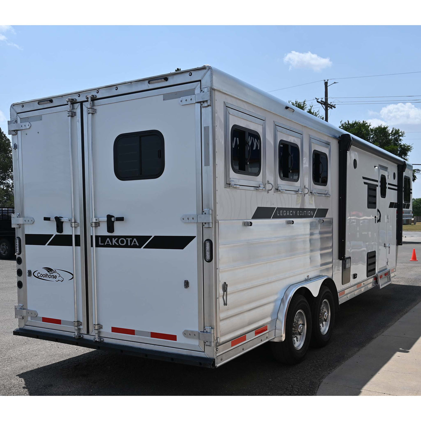 2027 Lakota Legacy 3 Horse Trailer with 9' Living Quarter