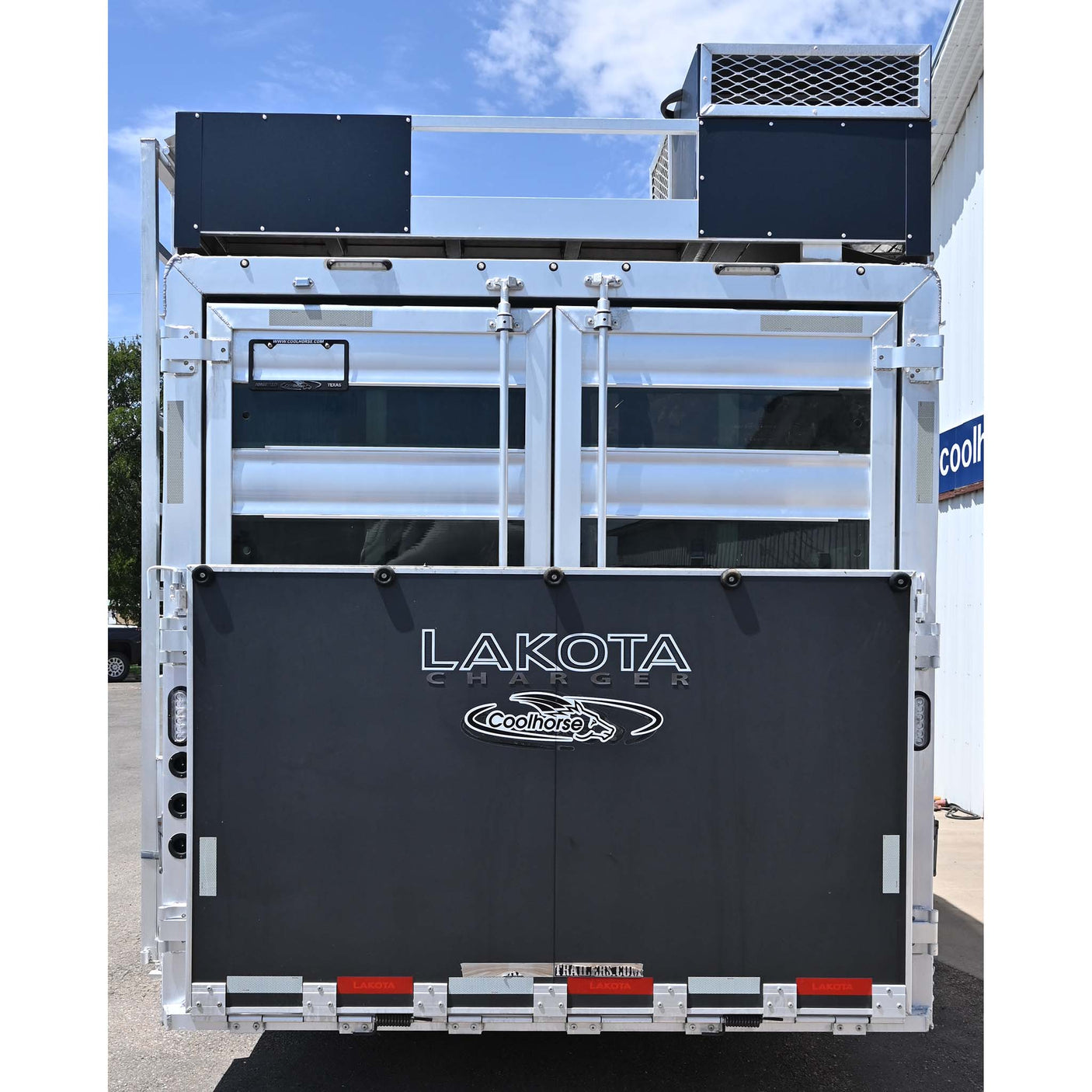 2022 Lakota Charger Stock Combo 11' LQ Slide Horse Trailer with Mid Tack