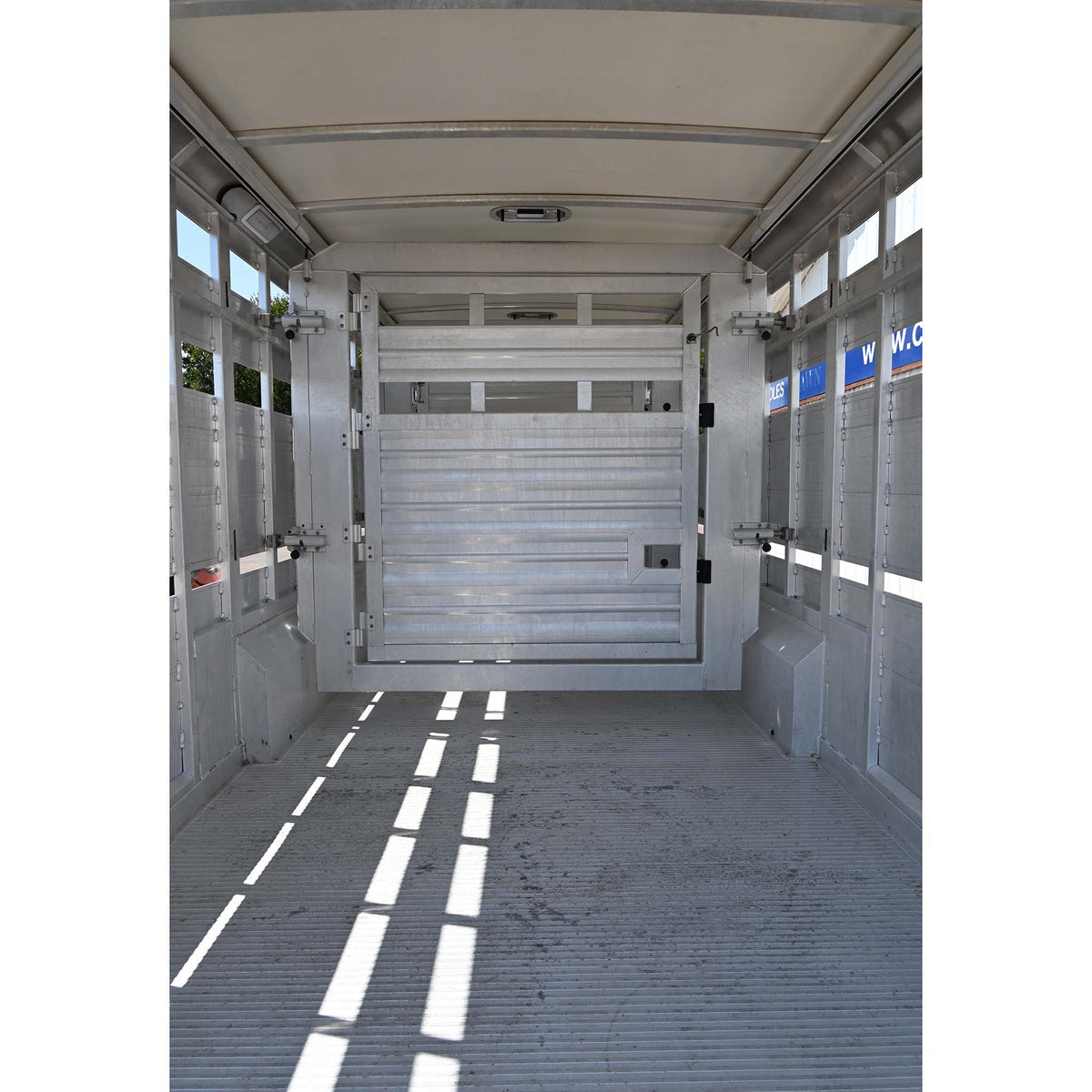 2019 Cimarron 32' Stock Combo Trailer, Double Tack Room, Triple Axle