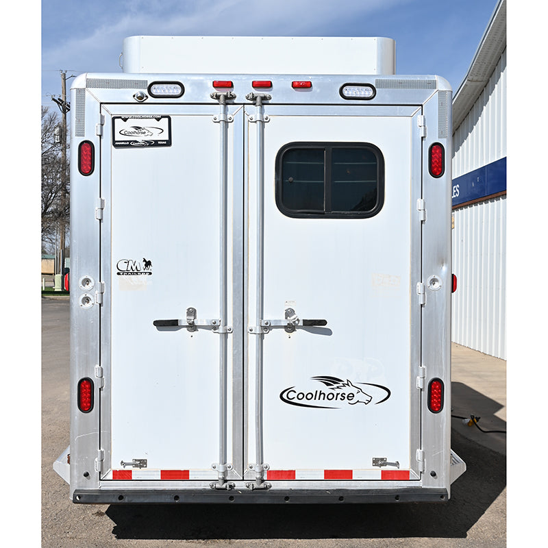 2001 Cimarron 4 Horse 6' Living Quarter Horse Trailer- Reverse Auction Listing