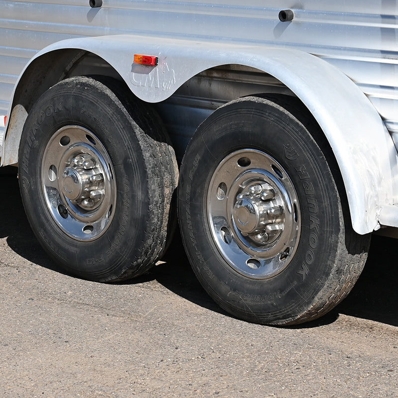 2001 Cimarron 4 Horse 6' Living Quarter Horse Trailer- Reverse Auction Listing