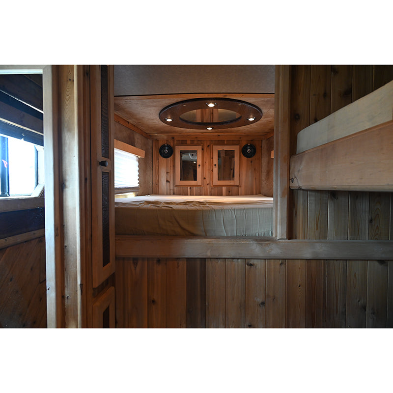 2001 Cimarron 4 Horse 6' Living Quarter Horse Trailer- Reverse Auction Listing