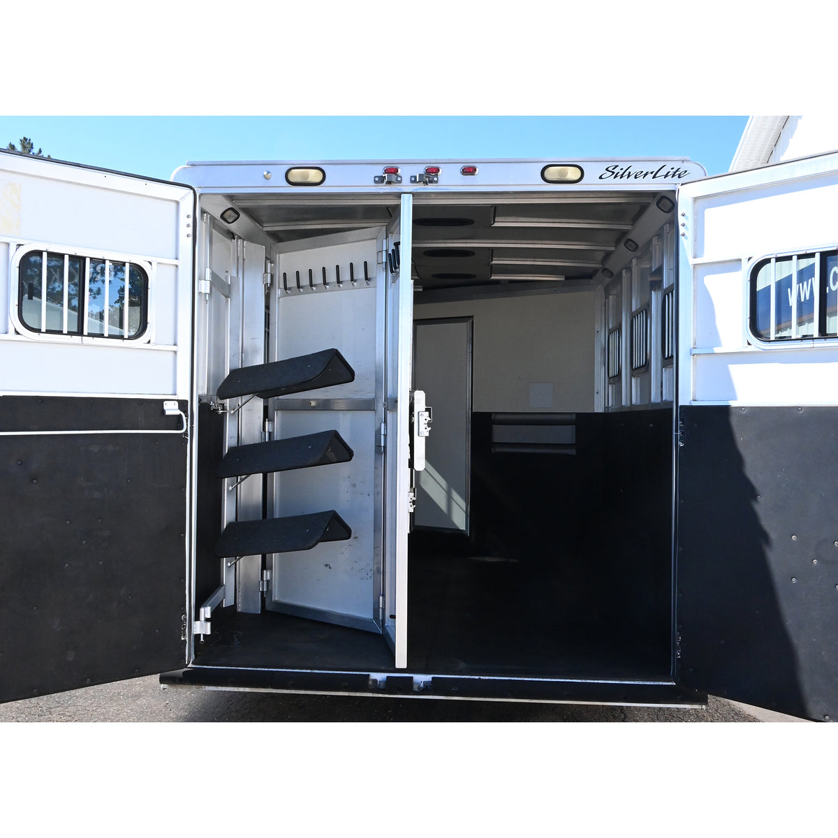 2006 SilverLite 3 Horse Trailer with 12' Living Quarter