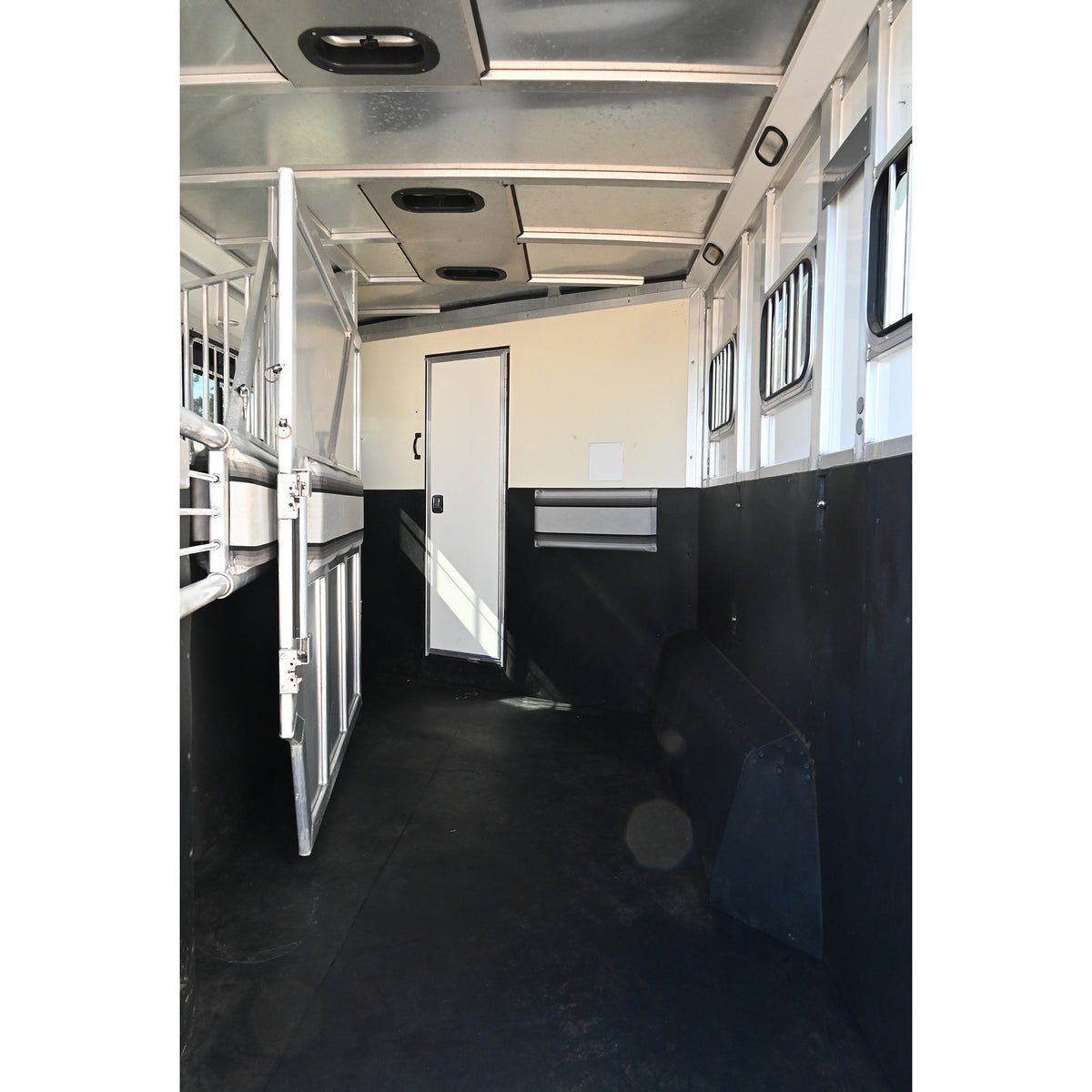2006 SilverLite 3 Horse Trailer with 12' Living Quarter