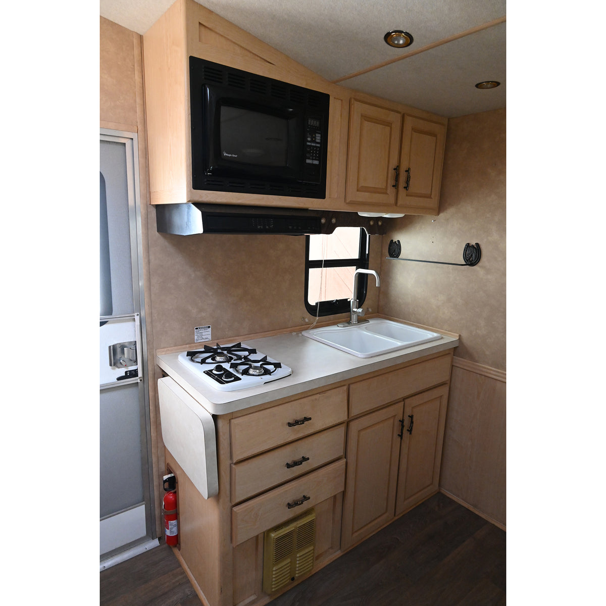 2006 SilverLite 3 Horse Trailer with 12' Living Quarter