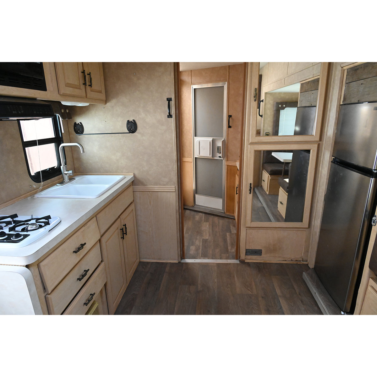 2006 SilverLite 3 Horse Trailer with 12' Living Quarter