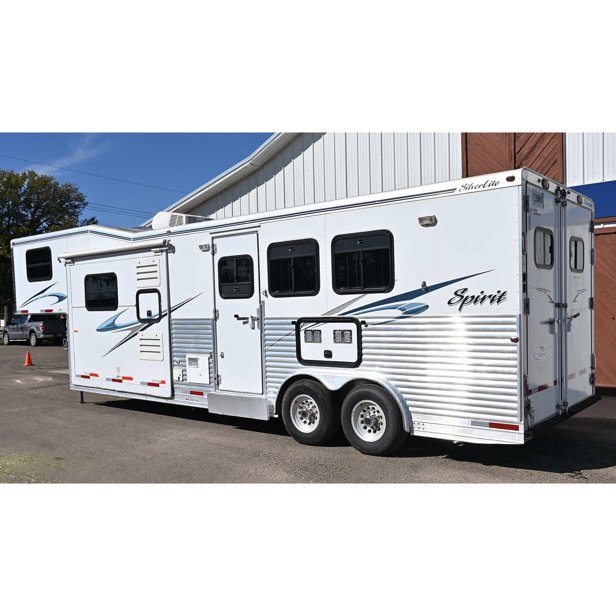 2006 SilverLite 3 Horse Trailer with 12' Living Quarter
