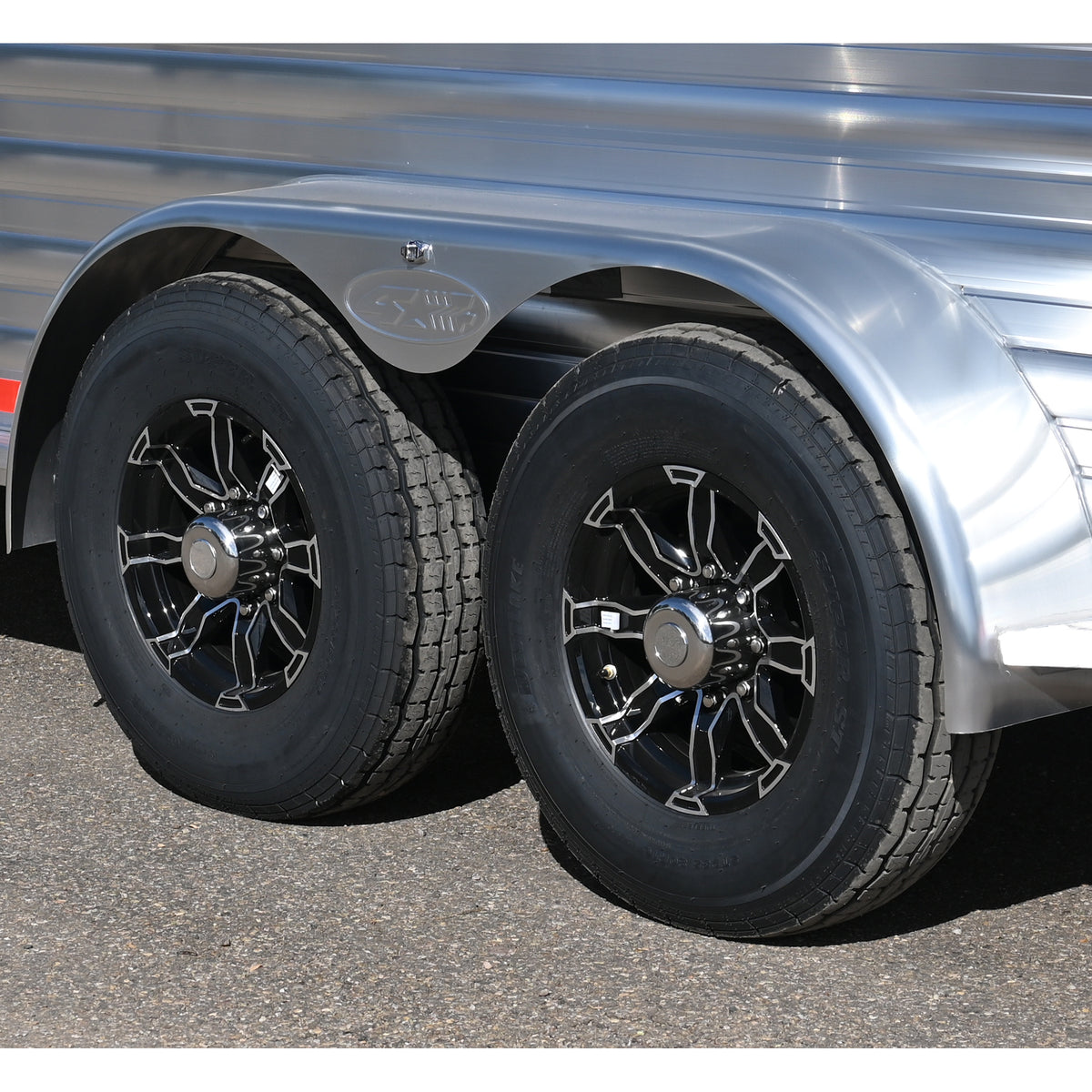 2027 4 Star 2 + 1 Straight Load Quiet Ride 23' x 6'10" Wide Horse Trailer