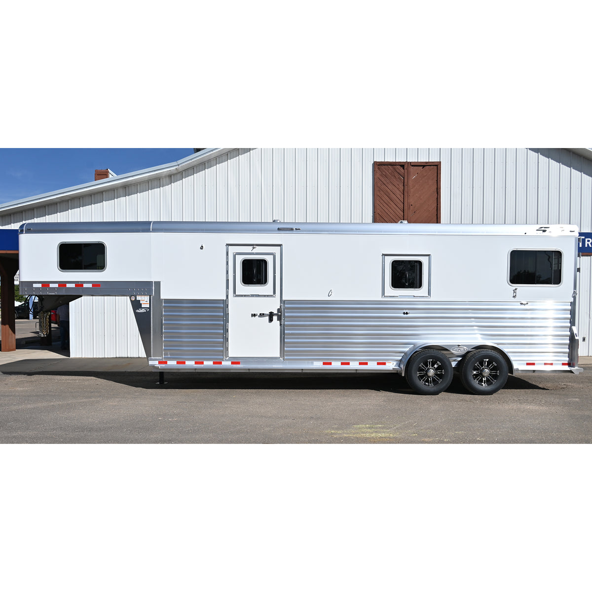 2027 4 Star 2 + 1 Straight Load Quiet Ride 23' x 6'10" Wide Horse Trailer