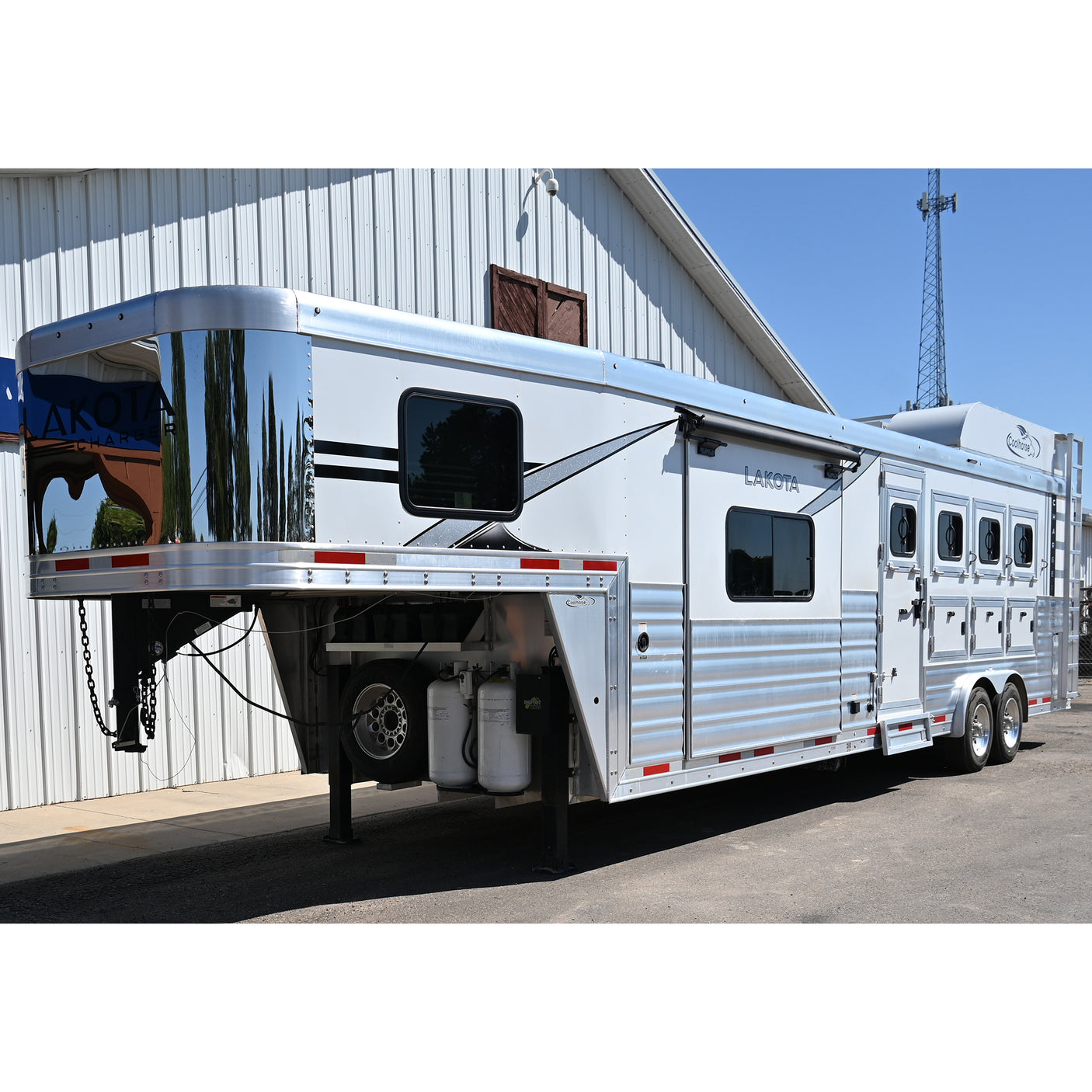 2025 Lakota Charger 4 Horse 11' Living Quarter Model C8411RKSL