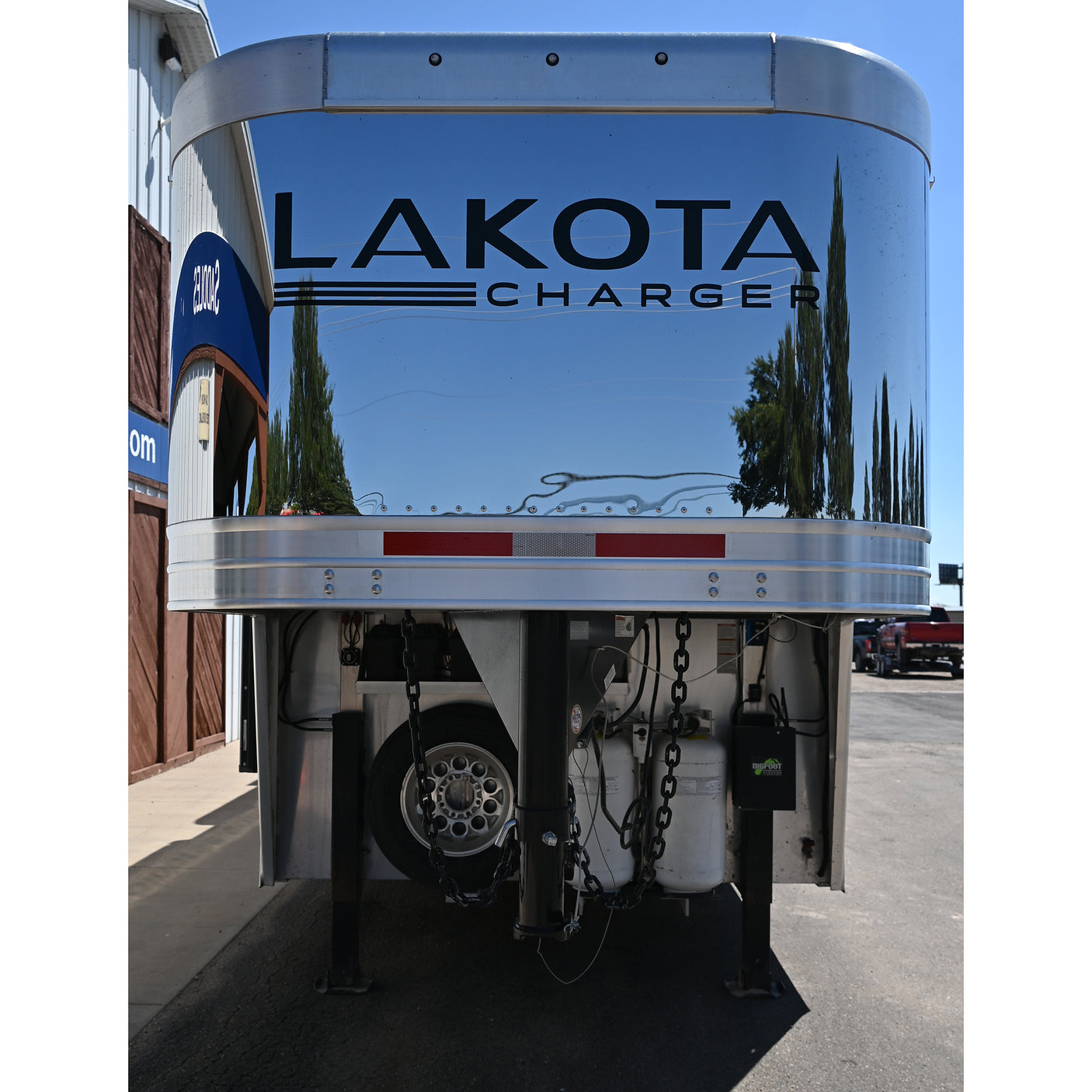 2025 Lakota Charger 4 Horse 11' Living Quarter Model C8411RKSL