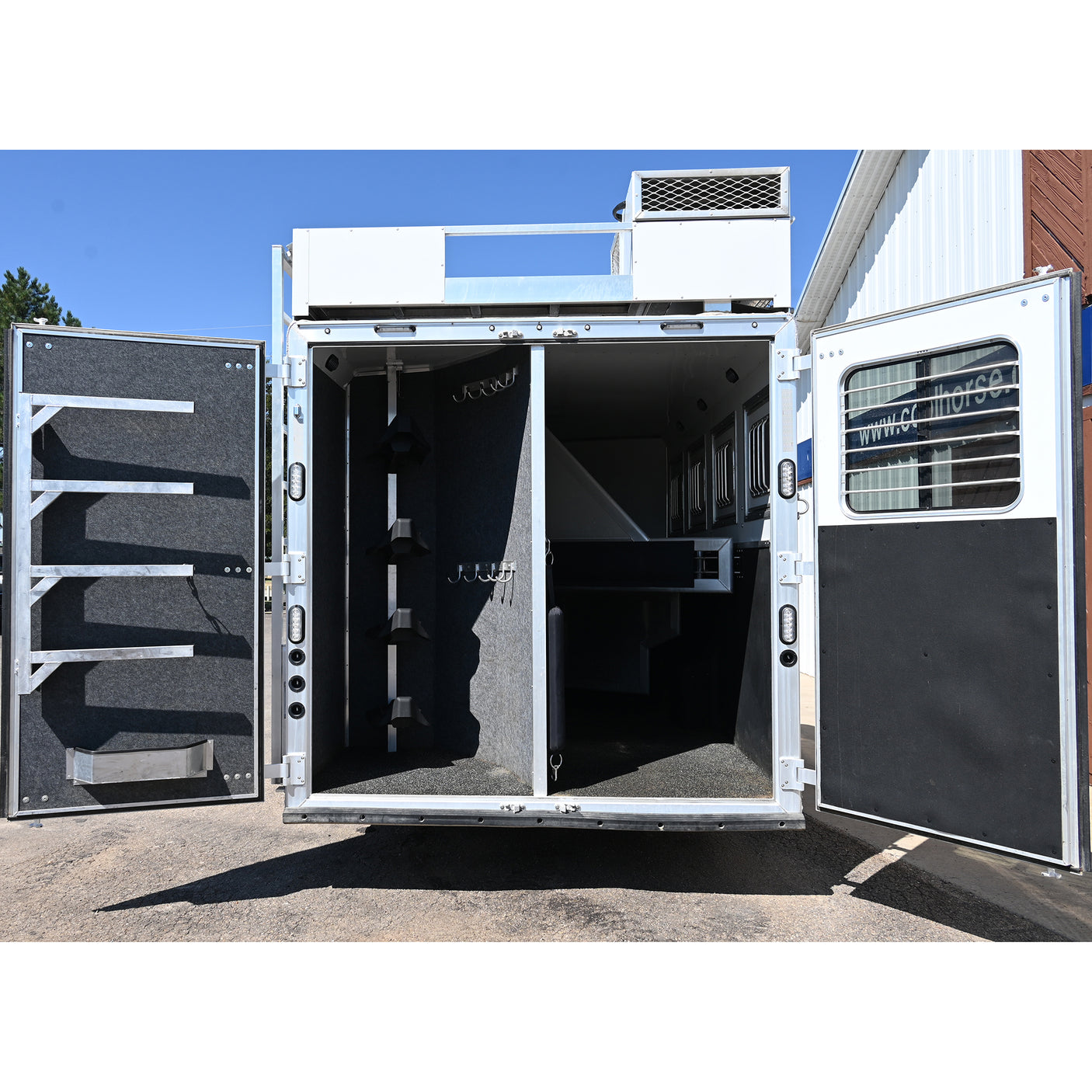 2025 Lakota Charger 4 Horse 11' Living Quarter Model C8411RKSL