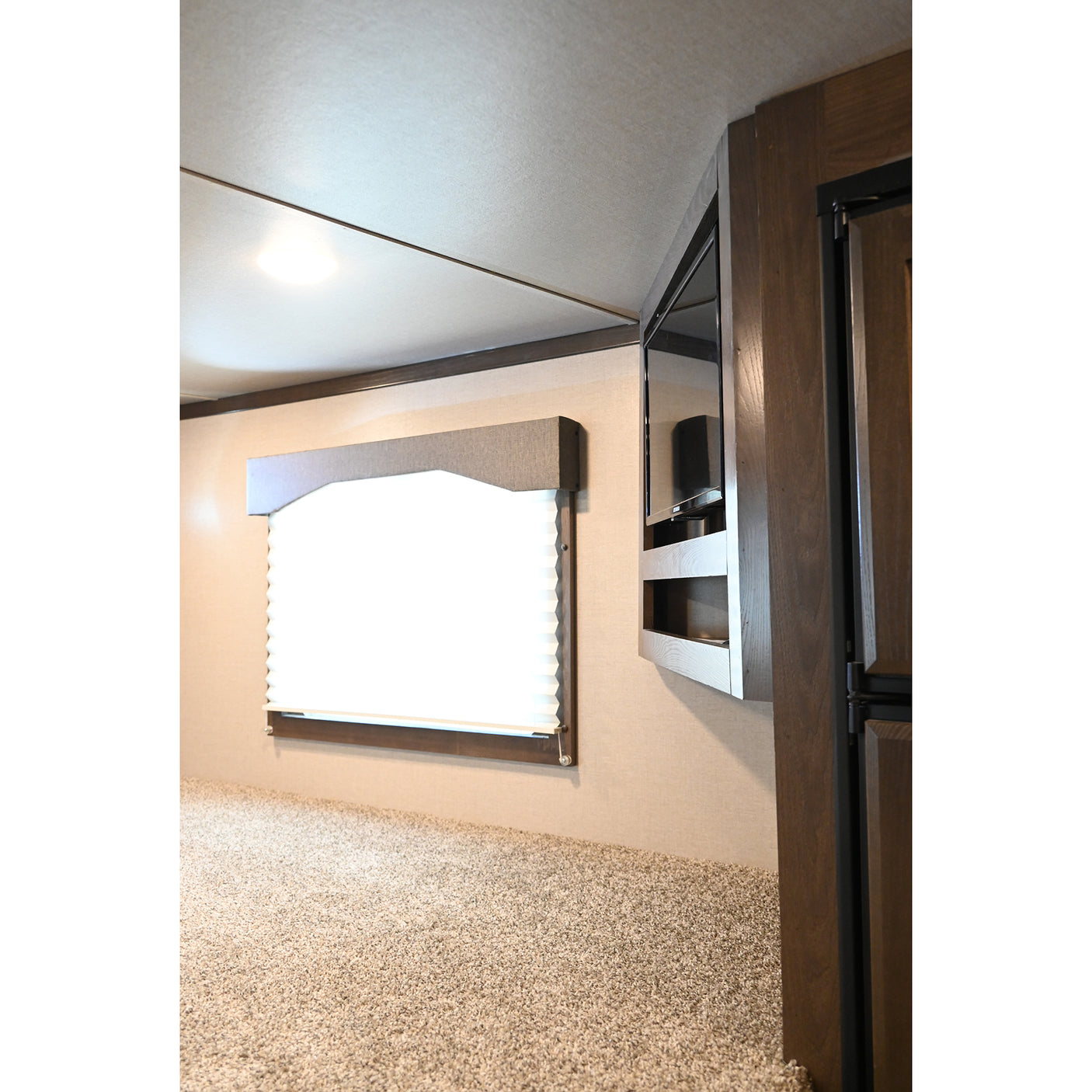 2025 Lakota Charger 4 Horse 11' Living Quarter Model C8411RKSL