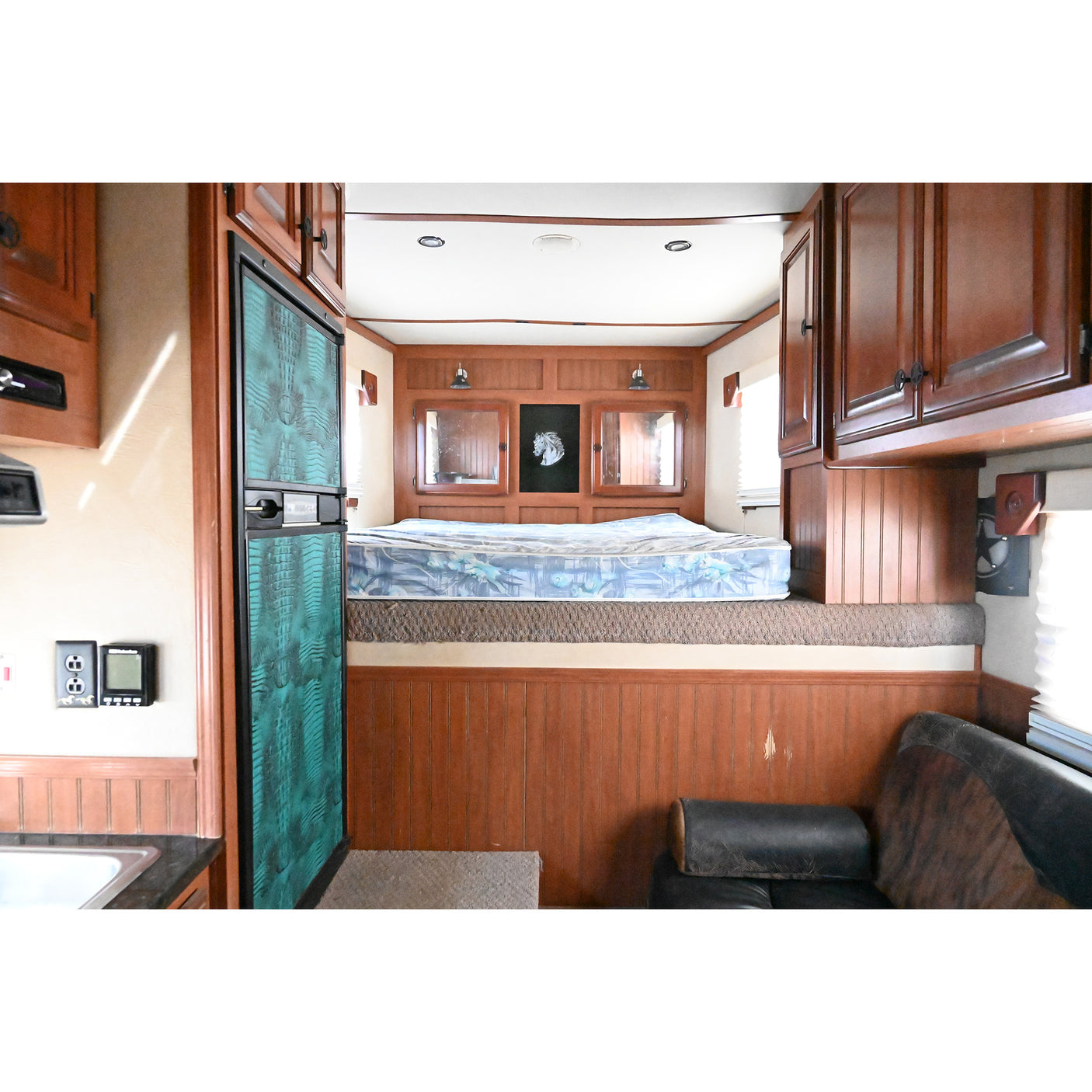2008 Twister 3 Horse 10' Living Quarter Horse Trailer