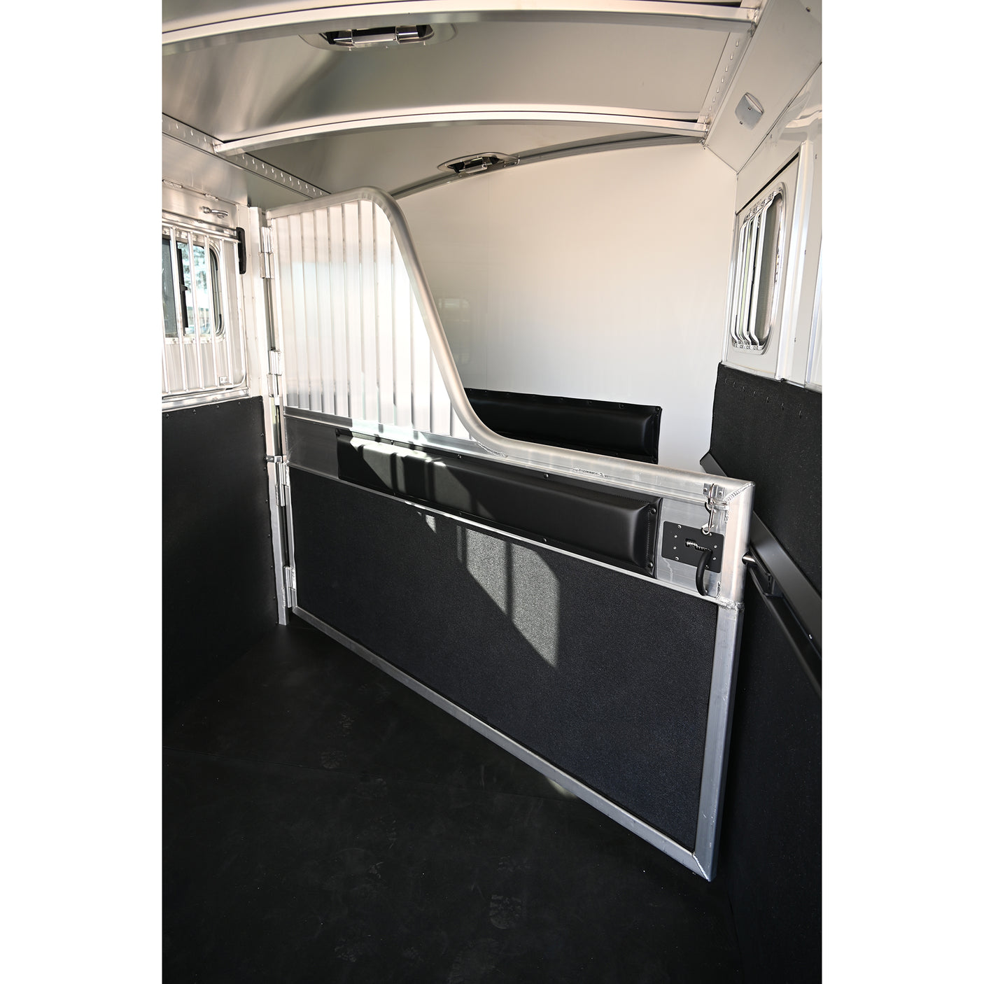 SALE PENDING! 2026 4 Star 3 Horse Trailer 6'10" Wide x 18' Long
