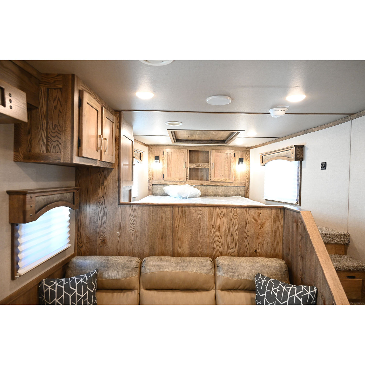 2026 Lakota Charger Stock Combo 13' LQ, 14' Stock Area Model CHL81413SR