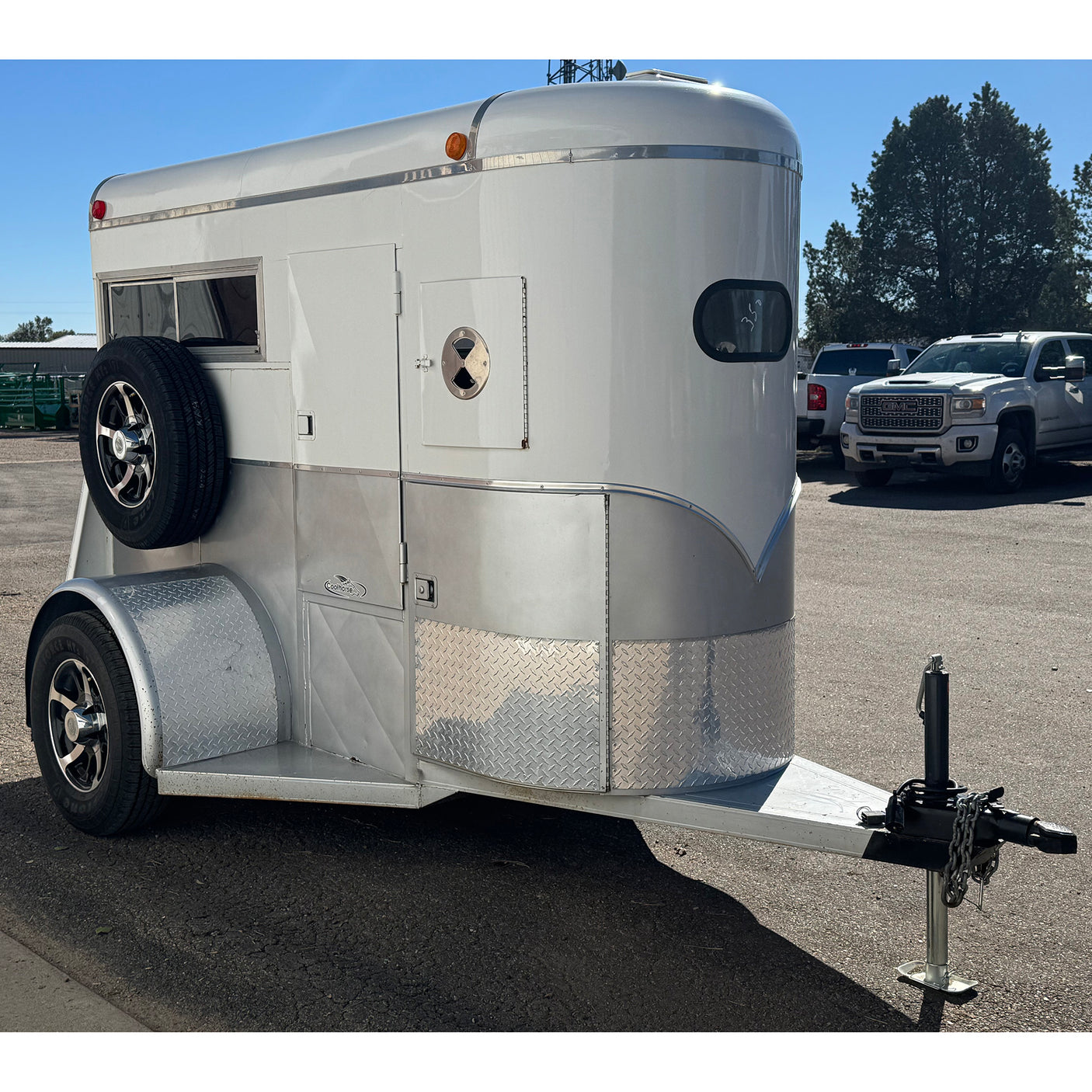 2003 WW 1 Horse Bumper Pull Horse Trailer