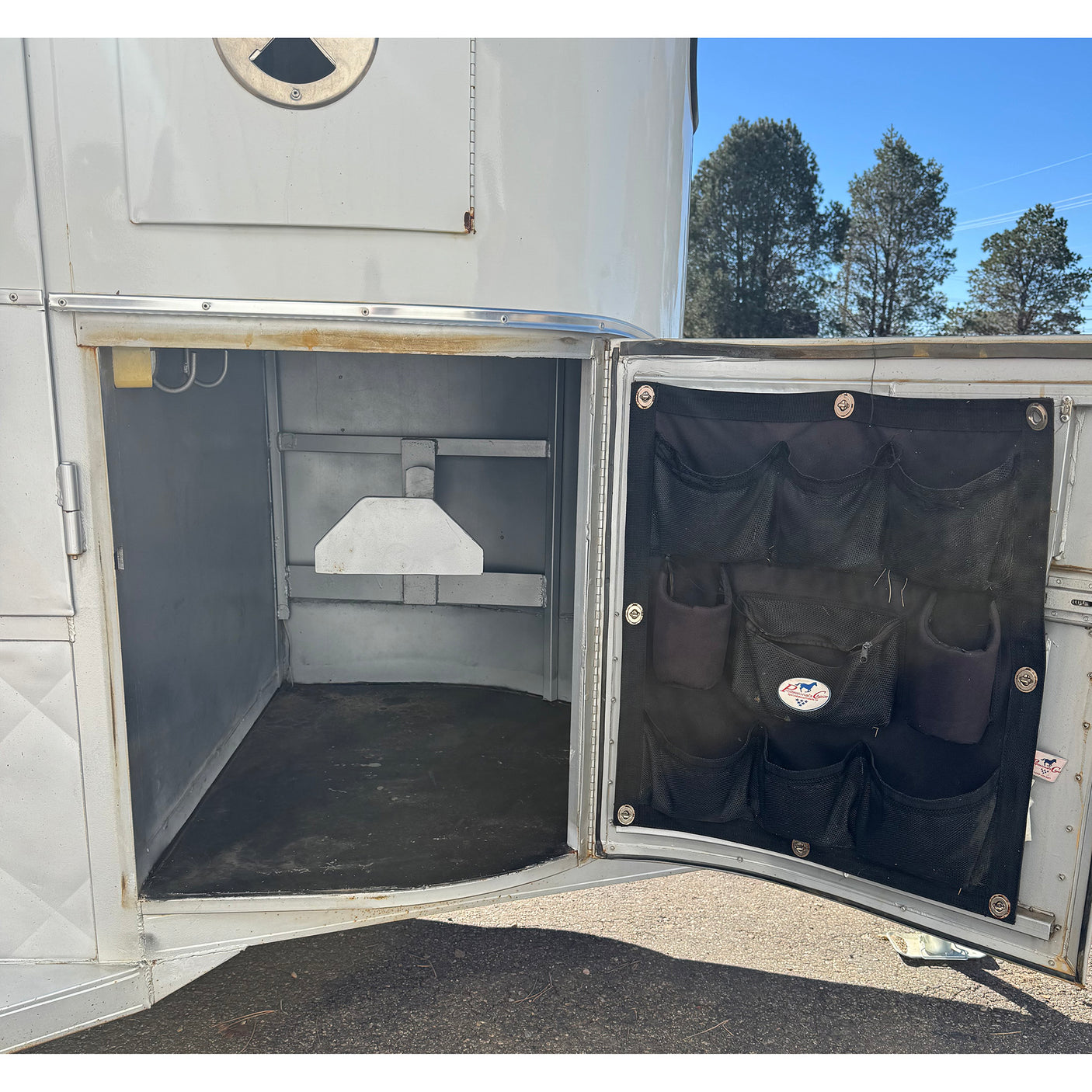 2003 WW 1 Horse Bumper Pull Horse Trailer