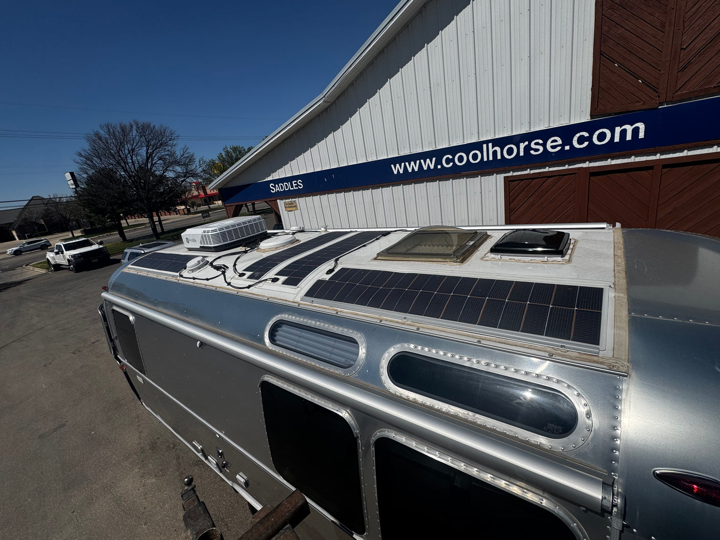 2025 Preowned Airstream M-25FB Queen Trade Wind RV- Never Used