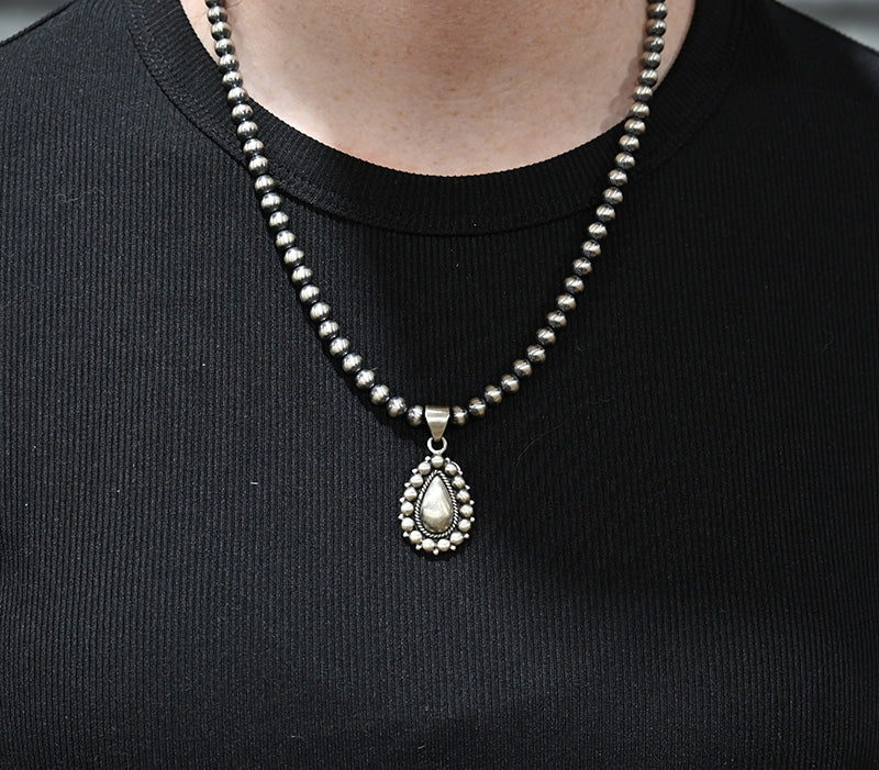 The Paris Pendant