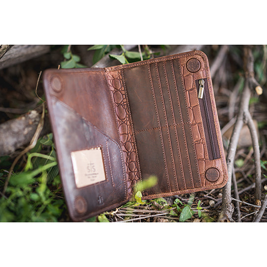 STS Ranchwear Catalina Croc Magnetic Wallet