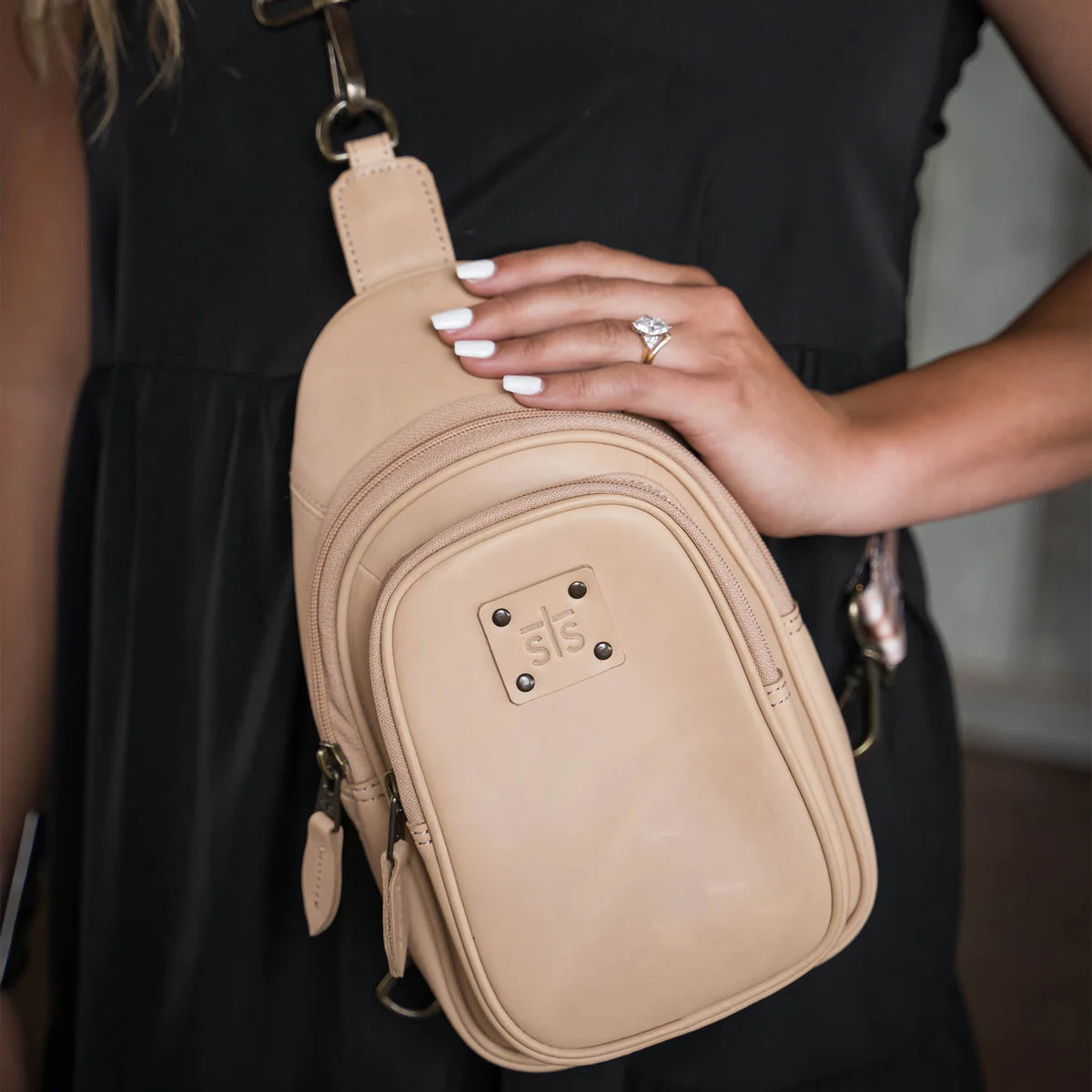 STS Ranchwear Buckskin Basic Bliss Sojourner Sling Bag
