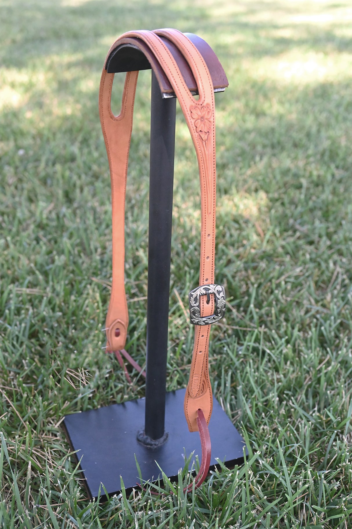 Coolhorse Leather Floral Tooled Slot Ear Headstall with Silver Sinclair Buckle