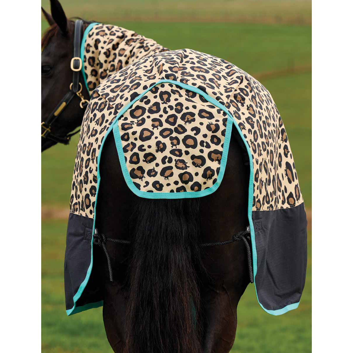 Weatherbeeta Saxon Defiant Leopard Print 600D Combo Neck- 200G