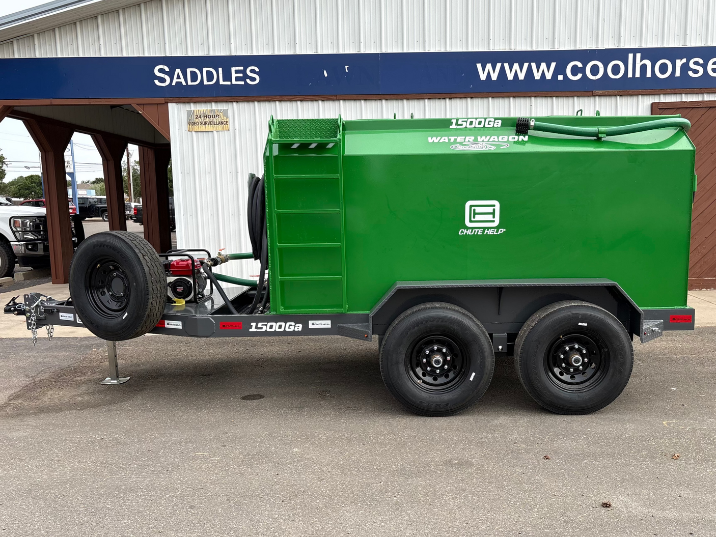 2027 Chute Help 1500 Gallon Metal Water Wagon