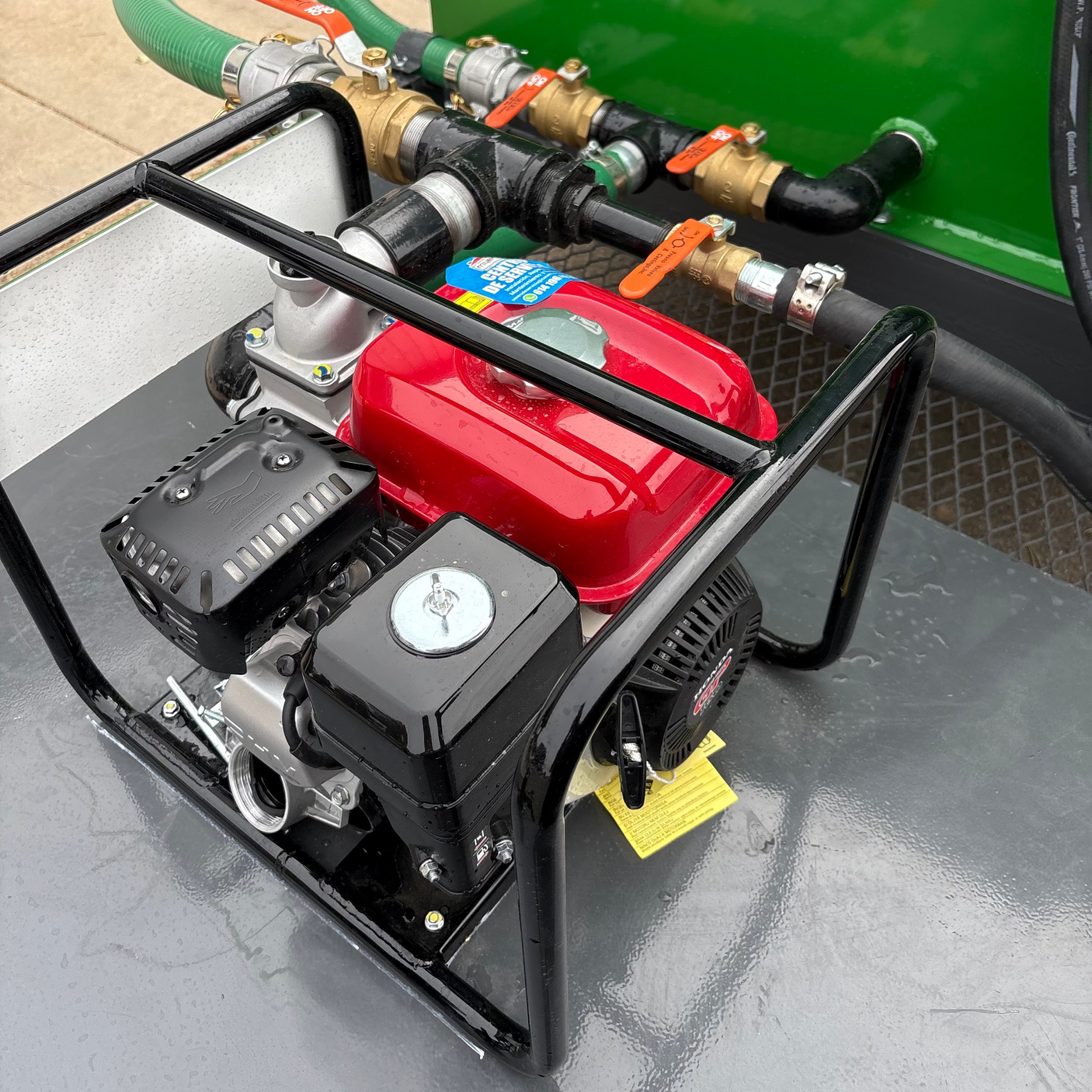 2027 Chute Help 1500 Gallon Metal Water Wagon
