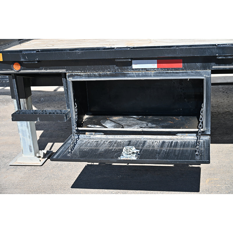 2021 Bruton Flatbed Trailer w/ Tandum Dual Axles, Hydrualic Dove Tail, Hydrualic Jacks, Solar Panel