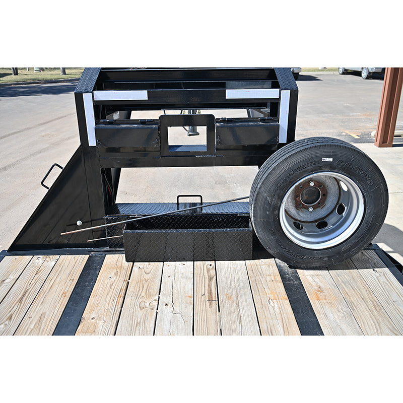 2021 Bruton Flatbed Trailer w/ Tandum Dual Axles, Hydrualic Dove Tail, Hydrualic Jacks, Solar Panel