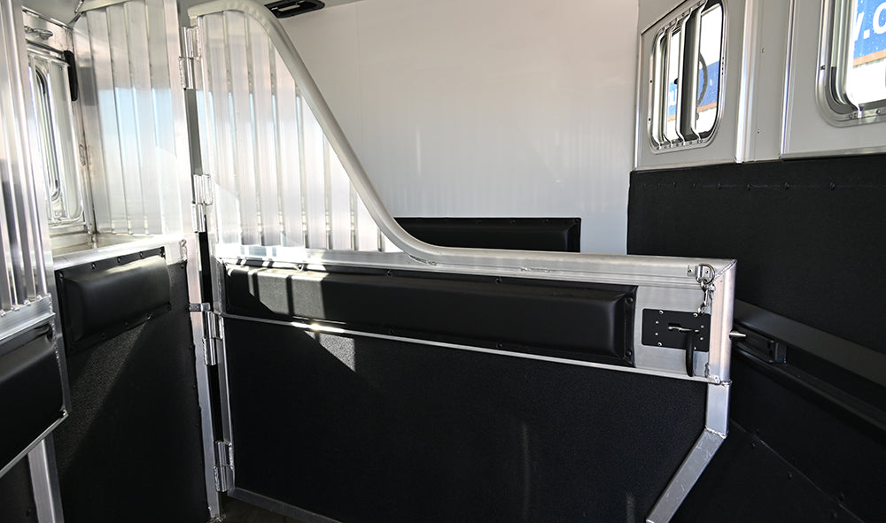 2025 4 Star 4 Horse Gooseneck Horse Trailer