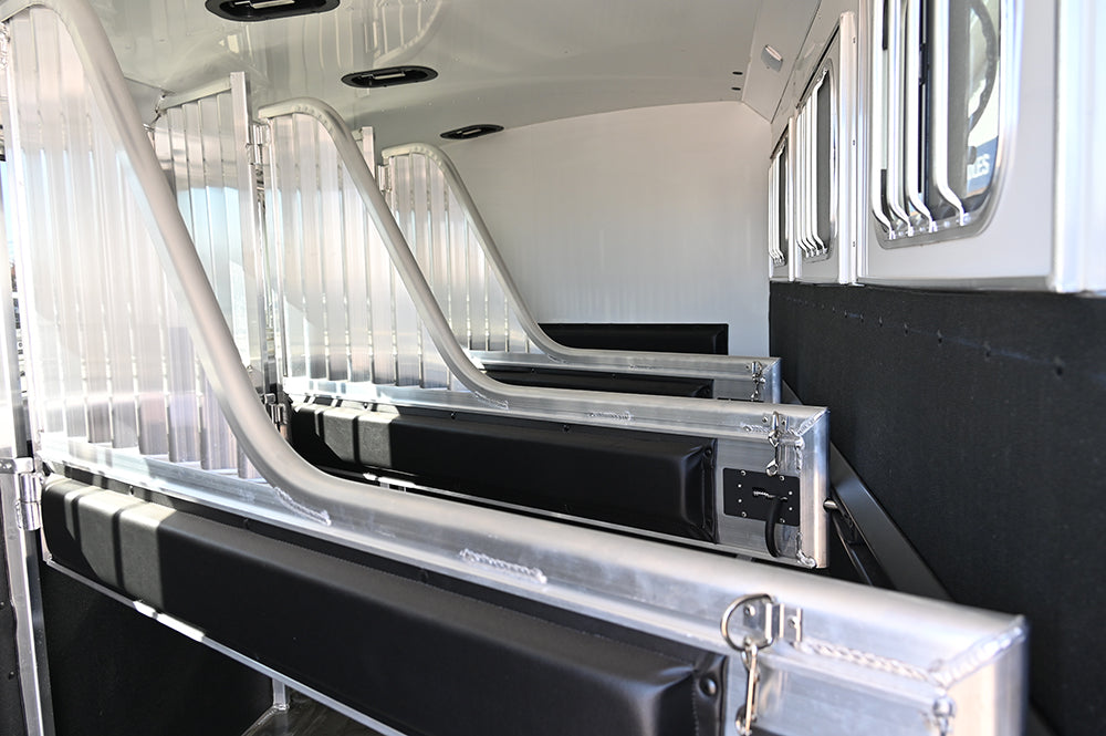 2025 4 Star 4 Horse Gooseneck Horse Trailer