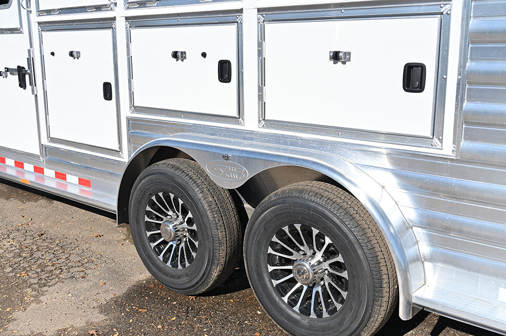 2025 4 Star 4 Horse Gooseneck Horse Trailer