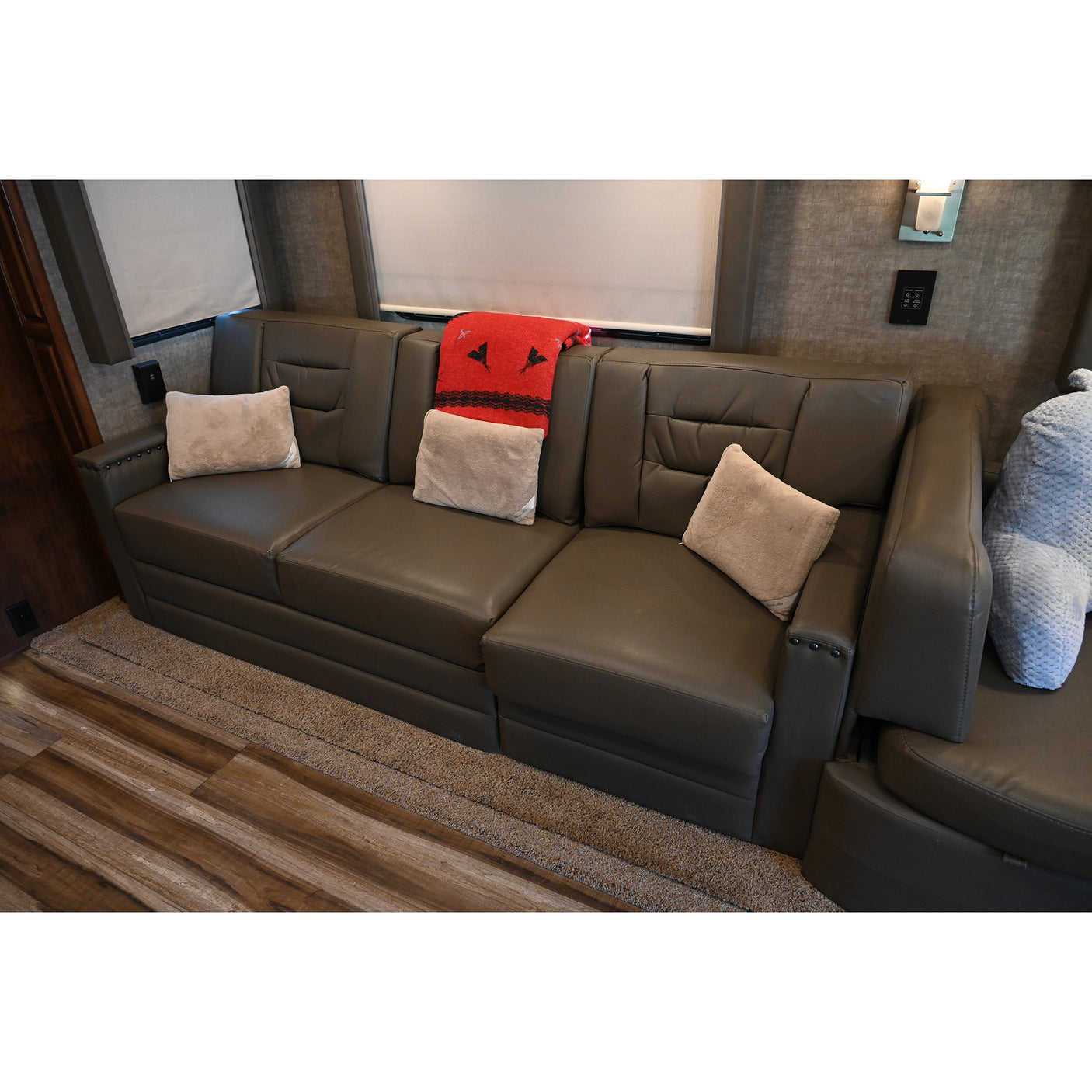 2022 Renegade Verona 40 VRB Double Slide Coach