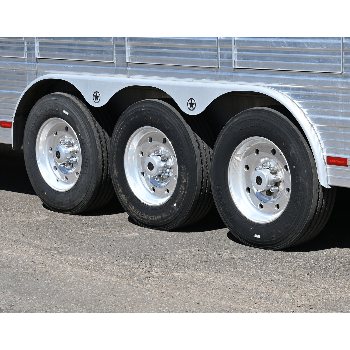 2019 Bloomer 5 Horse Trailer with 16'8" Living Quarter Brand New 7K Onan Generator
