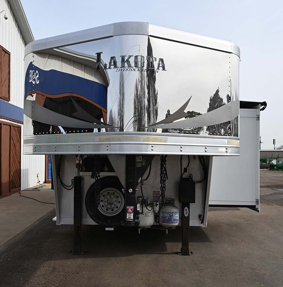 2017 Lakota Livestock Edition with Slide Out, Mid Tack, and Hayrack LE81611