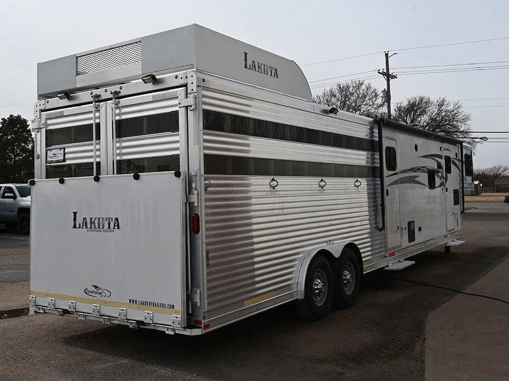 2017 Lakota Livestock Edition with Slide Out, Mid Tack, and Hayrack LE81611