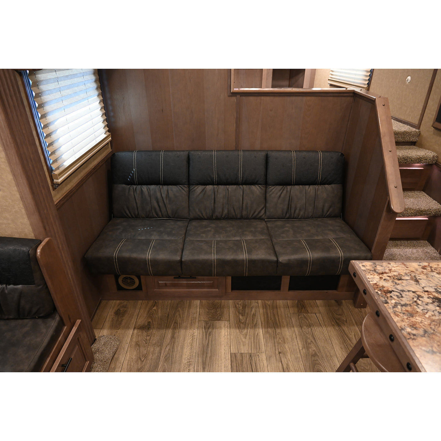 2023 Lakota Bighorn 4 Horse Trailer, Side Load 17' LQ Model BH8417T