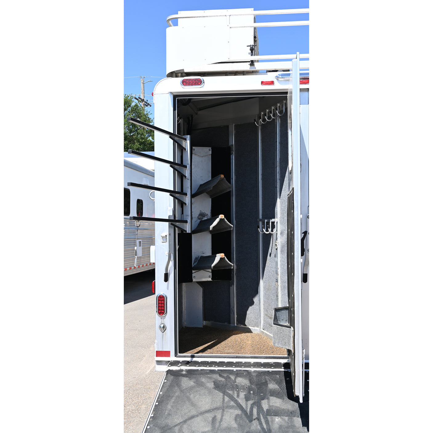 2020 Platinum 3 Horse Trailer with 10'8" Outback Customs Living Quarter