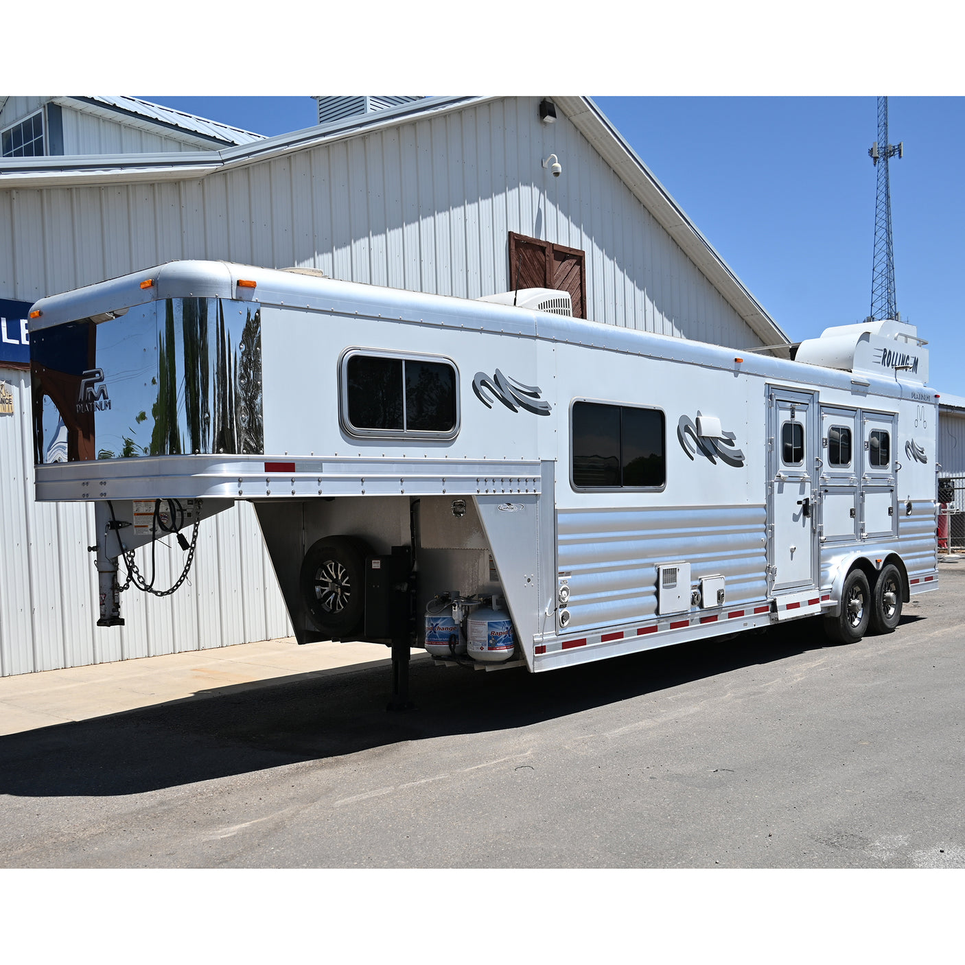 2020 Platinum 3 Horse Trailer with 10'8" Outback Customs Living Quarter