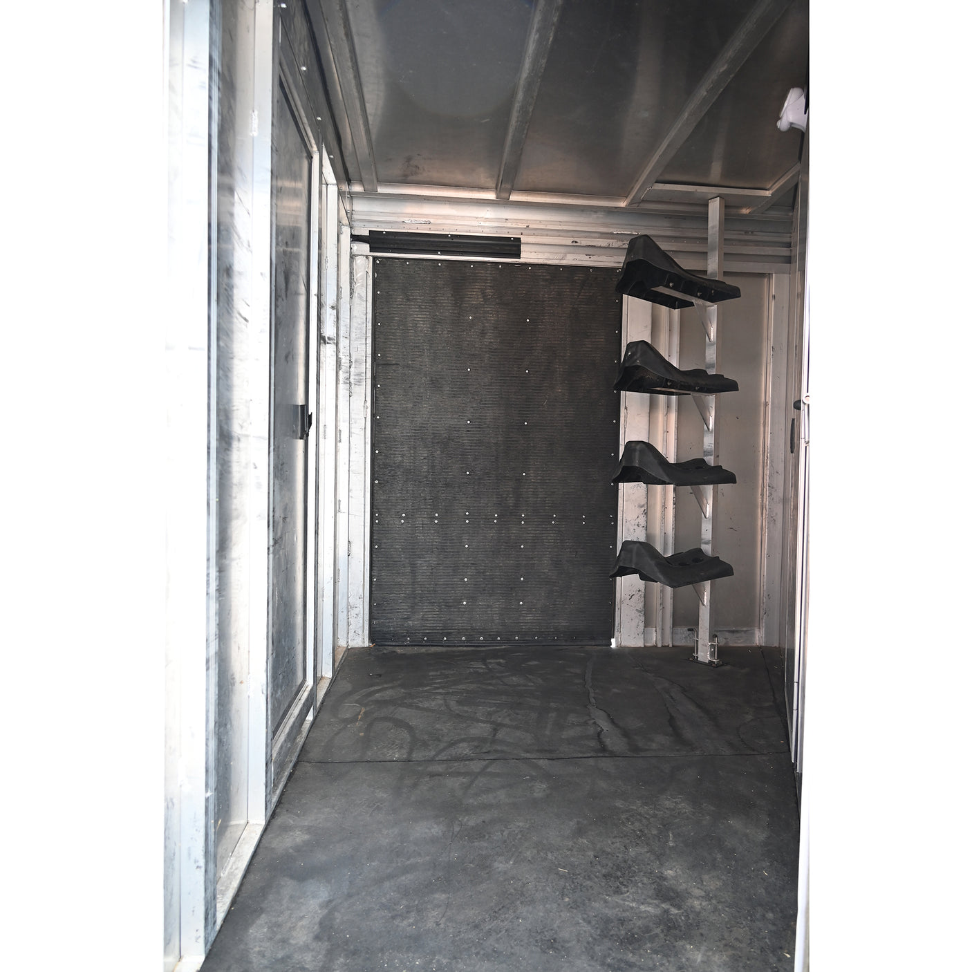 2013 Exiss Stock Combo 11' LQ, Midtack Horse Trailer