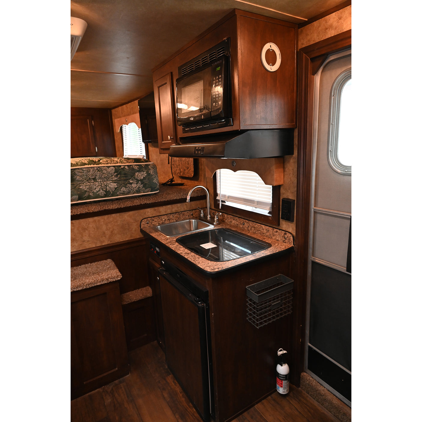 2015 Exiss Stock Combo 8' Living Quarter Horse Trailer