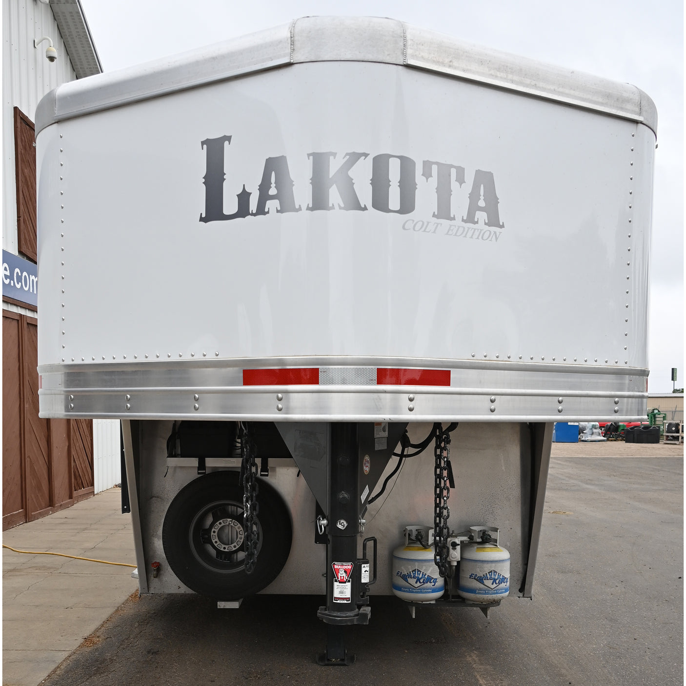 2020 Lakota Colt 3 Horse 11' LQ  Model AC8311 Horse Trailer