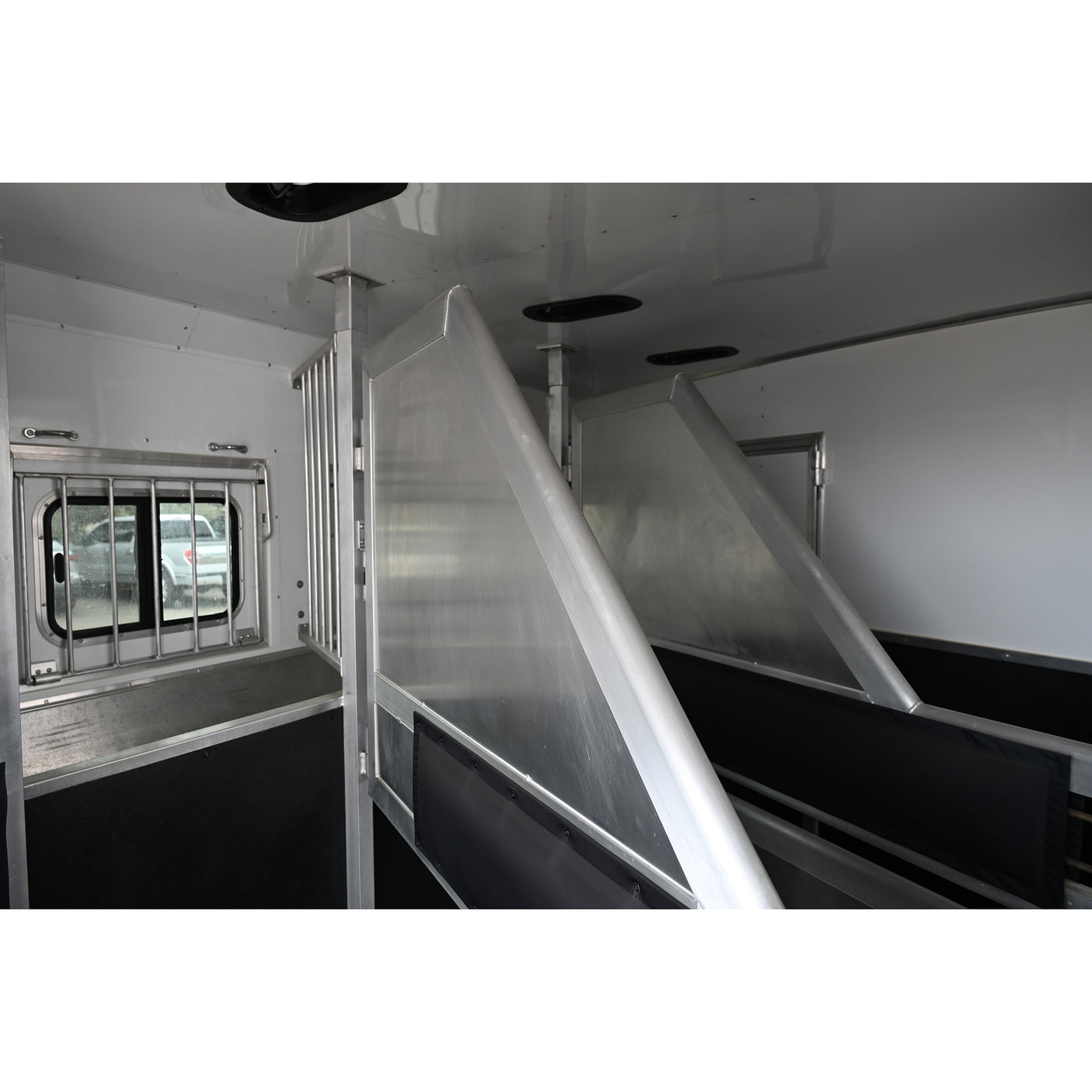 2020 Lakota Colt 3 Horse 11' LQ  Model AC8311 Horse Trailer